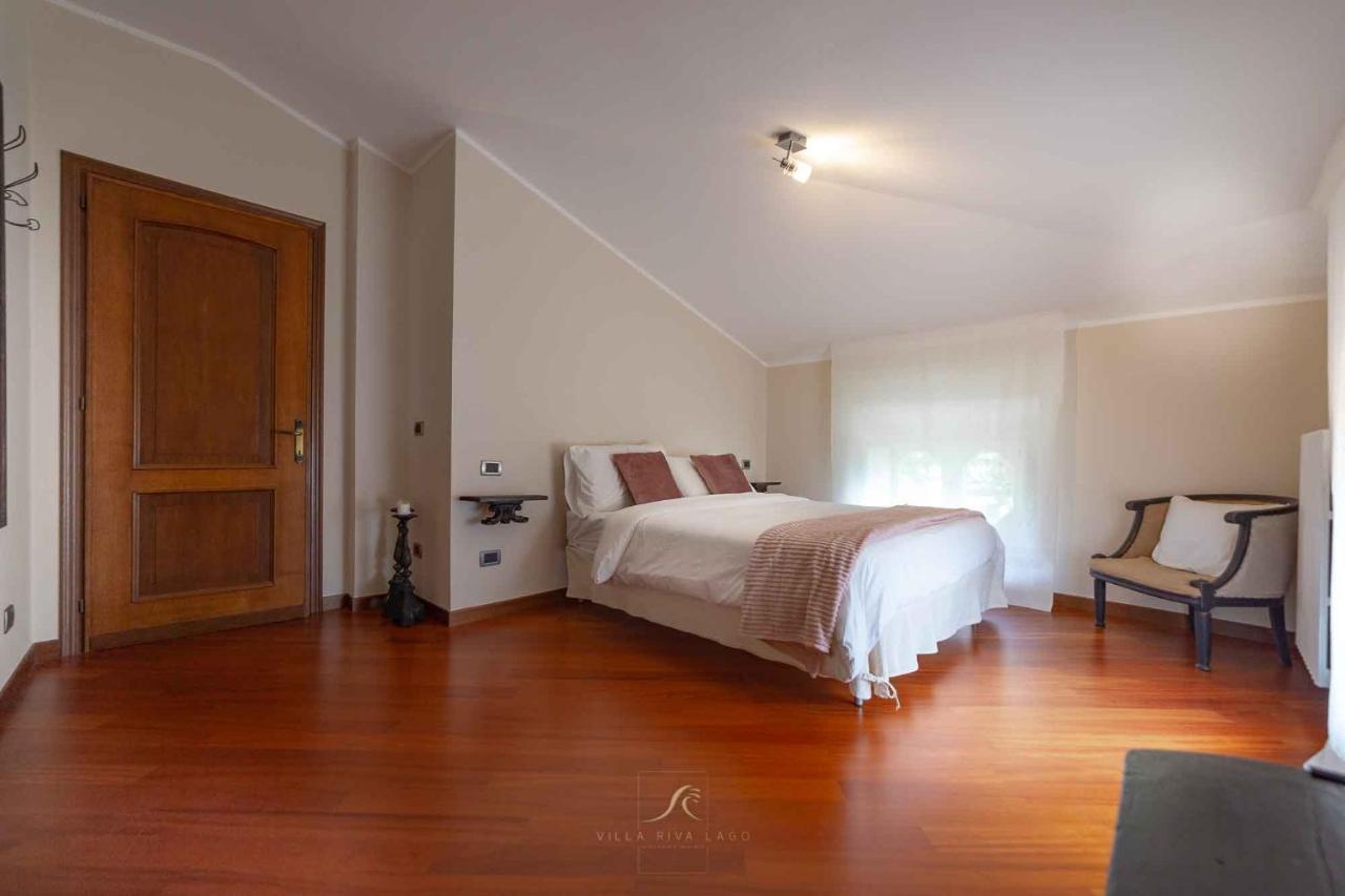 Villa Riva Lago - Apartment With Parking タヴェルノラ・ベルガマスカ エクステリア 写真