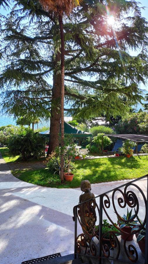 Villa Riva Lago - Apartment With Parking タヴェルノラ・ベルガマスカ エクステリア 写真