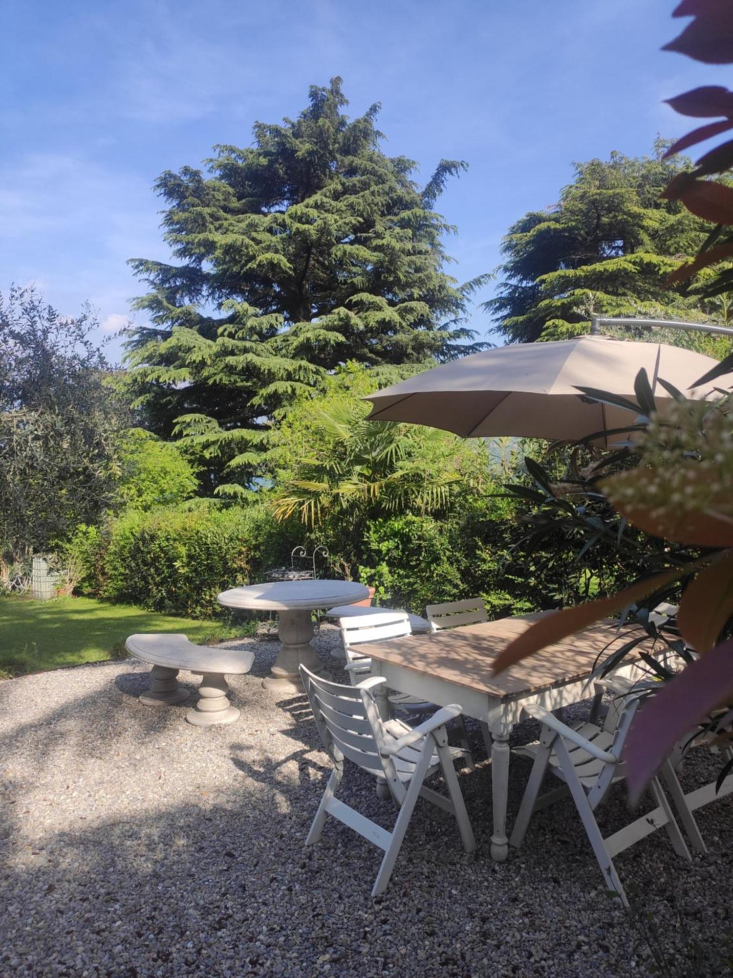 Villa Riva Lago - Apartment With Parking タヴェルノラ・ベルガマスカ エクステリア 写真