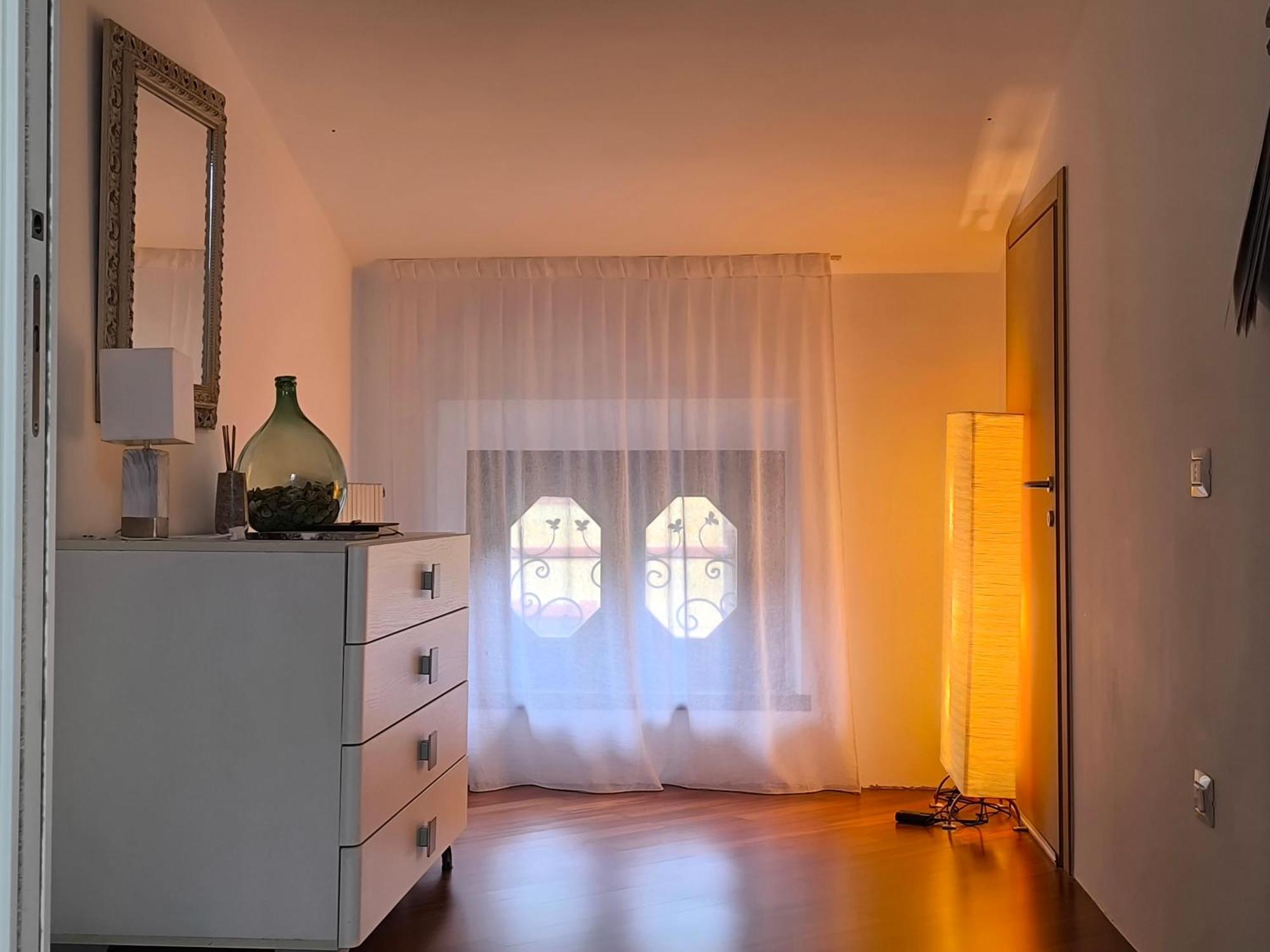 Villa Riva Lago - Apartment With Parking タヴェルノラ・ベルガマスカ エクステリア 写真